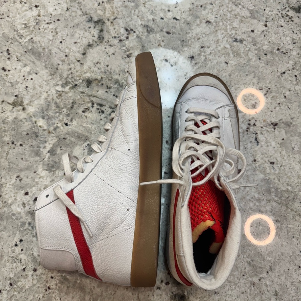 Nike White and Red Sneakers - Picture 2 of 4